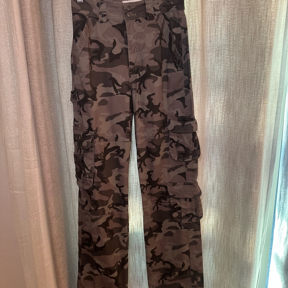 Abercrombie & Fitch Women’s Curve Love Relaxed Cargo Pants